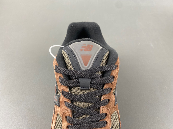 new balance NB M2010BRN