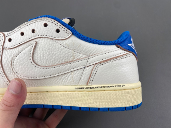 Travis Scott x Fragment x Air Jordan 1 Low OG DM7866-104