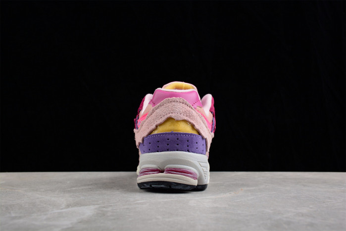 New Balance 2002R 
