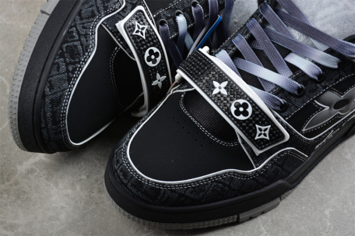 Louis Vuitton LV trainer LVT-209