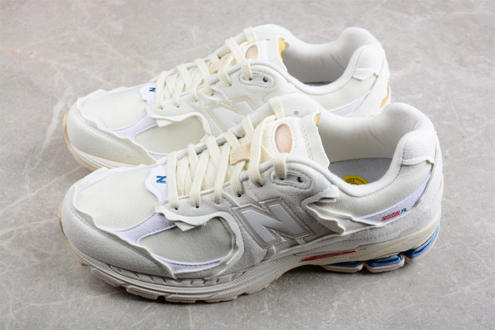 New Balance 2002R 