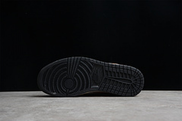 AIR JORDAN 1 MID SE 
