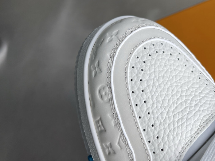 Louis Vuitton LV trainer LVT-223
