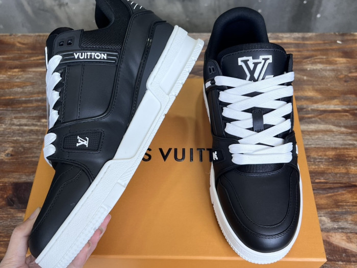 Louis Vuitton LV trainer LVT-217