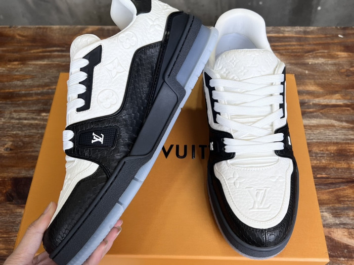 Louis Vuitton LV trainer LVT-216