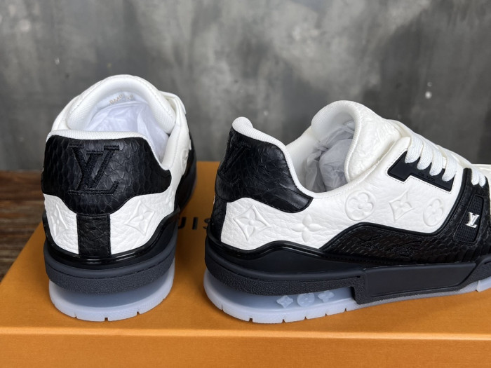 Louis Vuitton LV trainer LVT-216