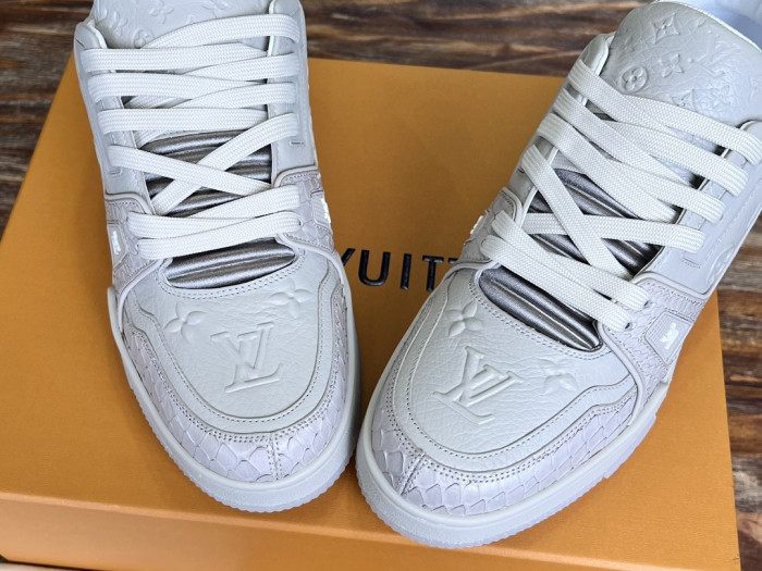 Louis Vuitton LV trainer LVT-215