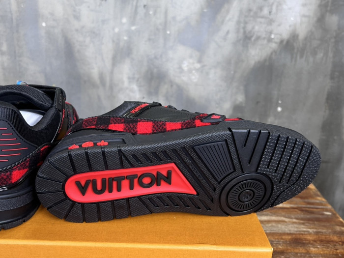 Louis Vuitton LV trainer LVT-212